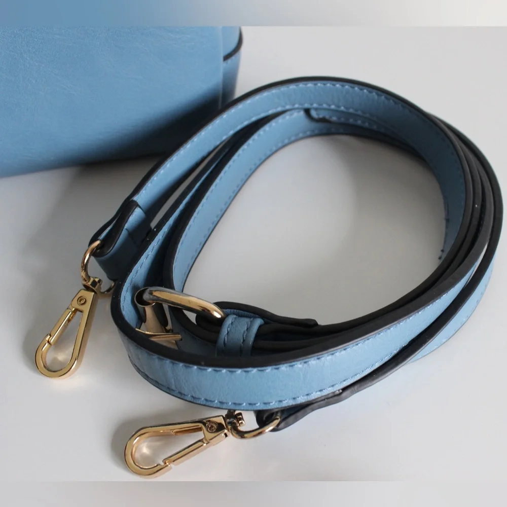 Blue Reptile Handbag - Picture 3 of 8